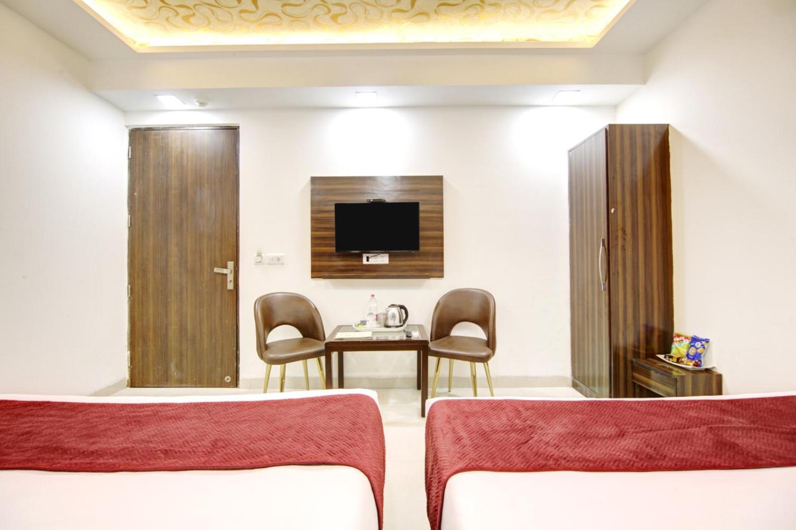 Hotel Devrana Delhi Airport New Delhi Exterior photo