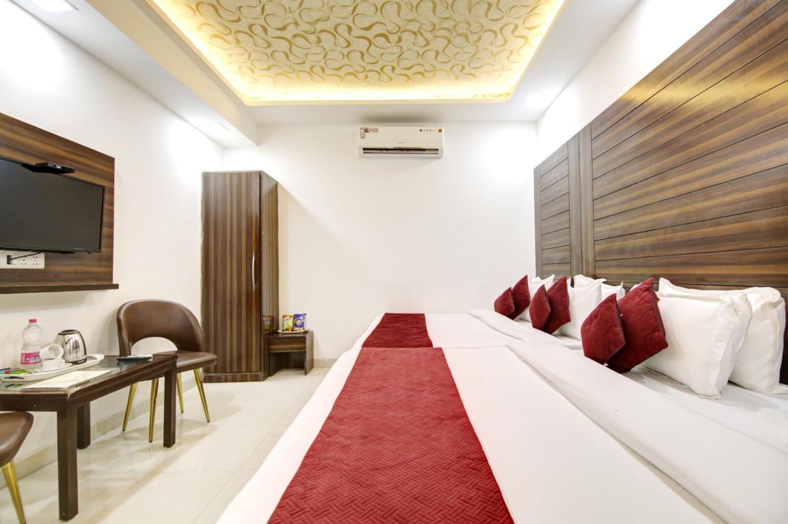 Hotel Devrana Delhi Airport New Delhi Exterior photo