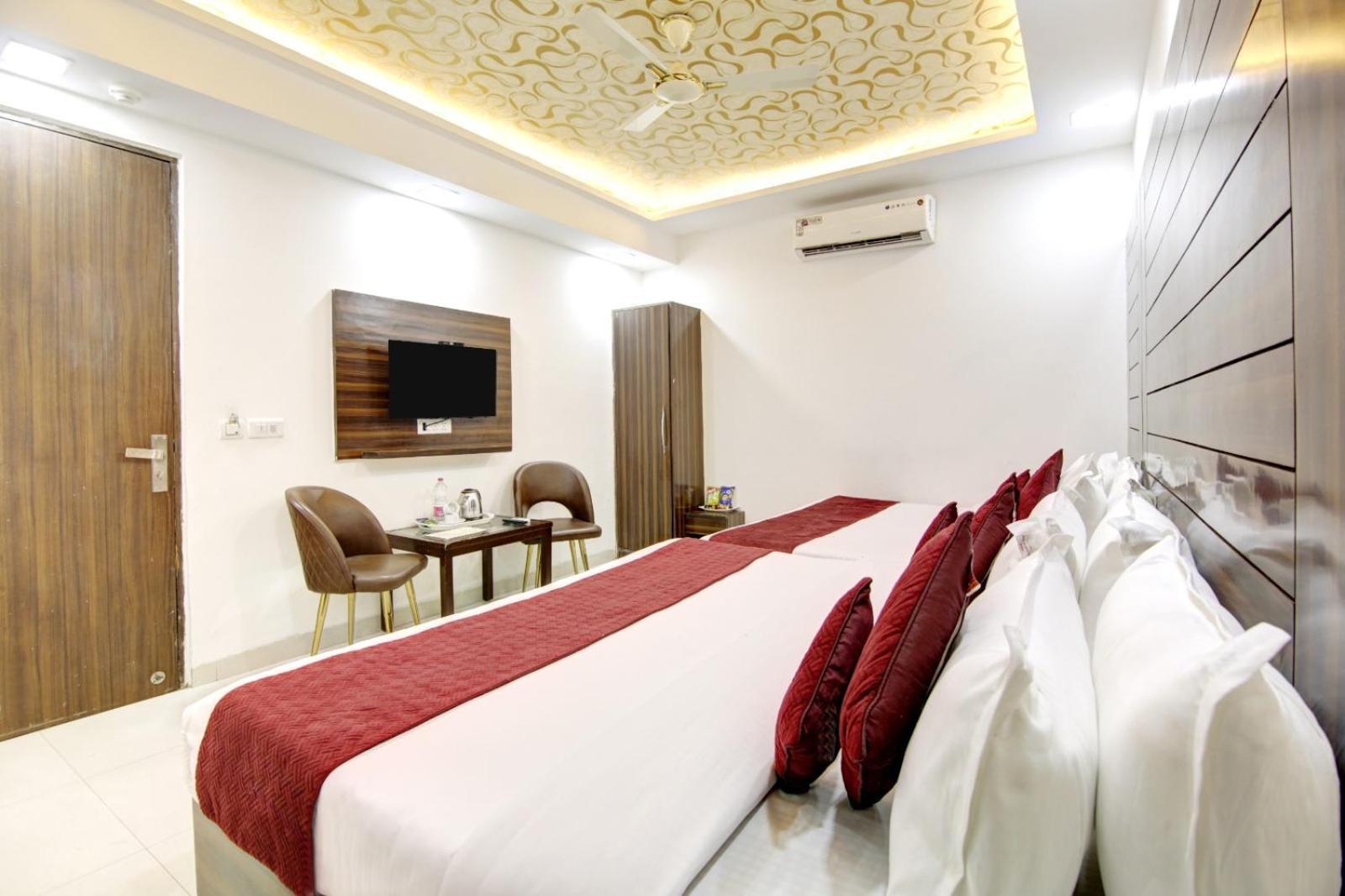 Hotel Devrana Delhi Airport New Delhi Exterior photo